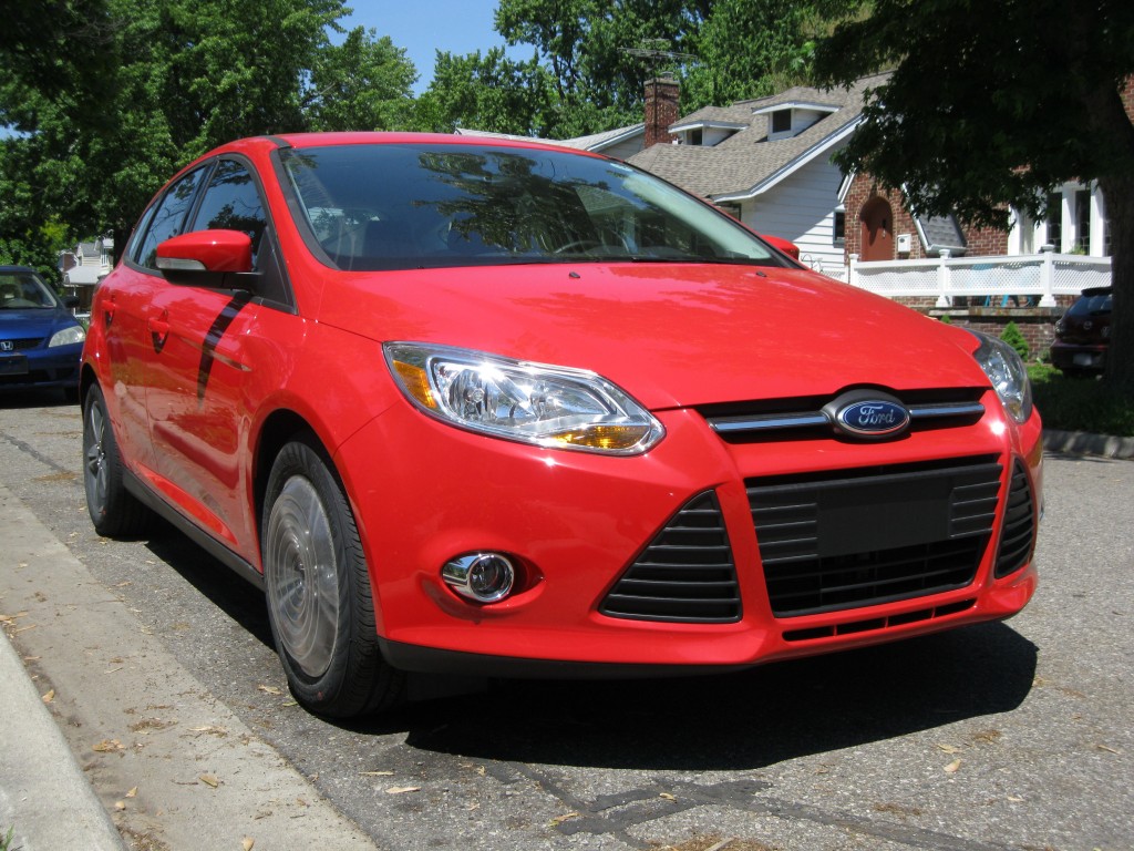 Ford Focus Front Side View